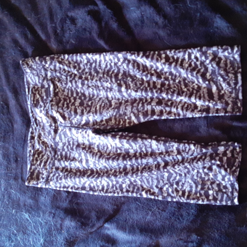 Fabletics Capri Leggings